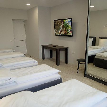 Appartement Як Вдома ! à Oujhorod Extérieur photo