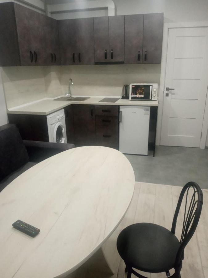 Appartement Як Вдома ! à Oujhorod Extérieur photo