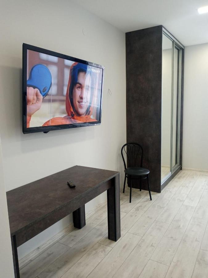 Appartement Як Вдома ! à Oujhorod Extérieur photo