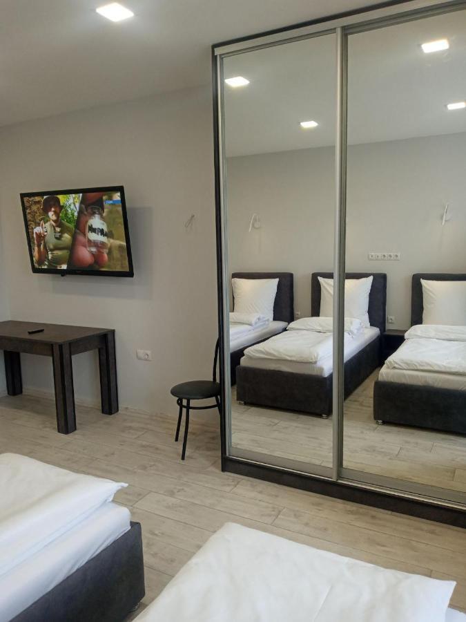Appartement Як Вдома ! à Oujhorod Extérieur photo
