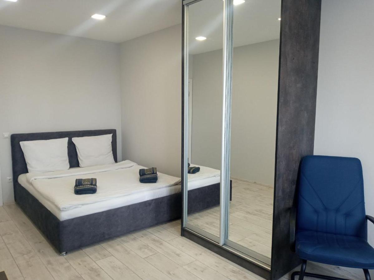 Appartement Як Вдома ! à Oujhorod Extérieur photo