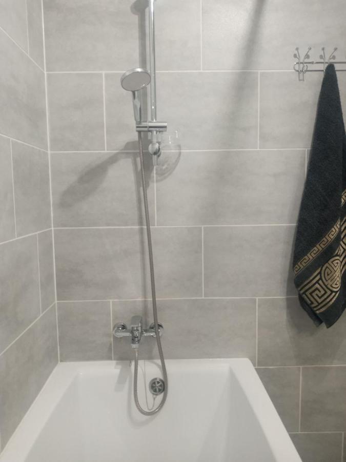 Appartement Як Вдома ! à Oujhorod Extérieur photo